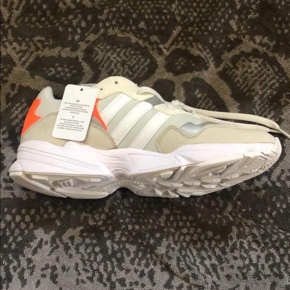 Addia young -96 - Picture 2 of 5